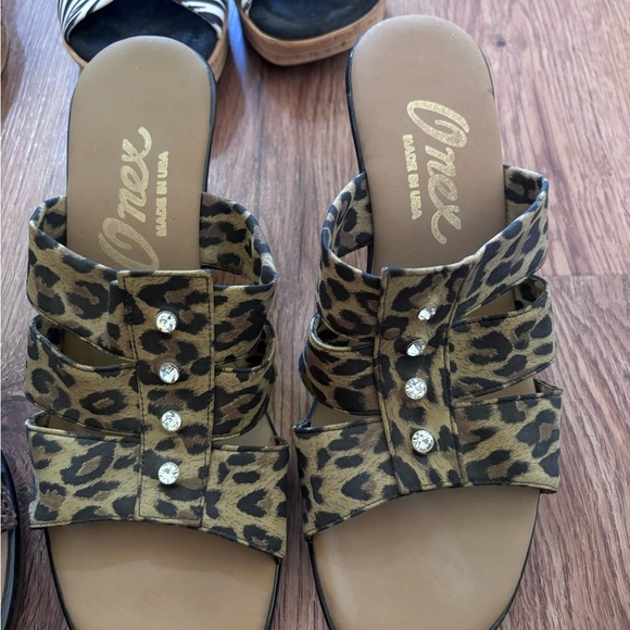 Lot of 4 pair Onex Women's Animal Print Sandals - Picture 4 of 5